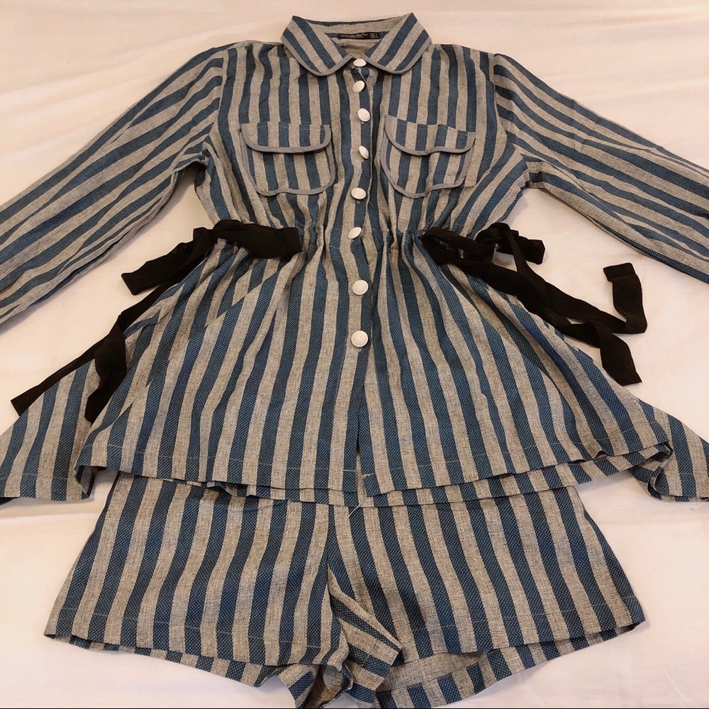 Elegant stripes suits